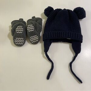 Baby Navy Knit Pom Pom Hat and Gray Booties Set 0-6 months